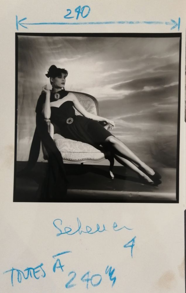 Photographie Horst  - Femme au fauteuil