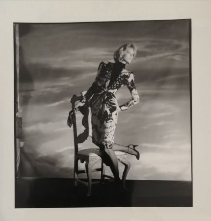 Photographie Horst  - Femme à la chaise