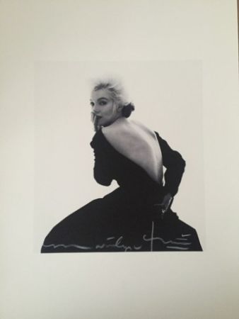Photographie Stern - Marilyn in Famous Black Dress (1962)