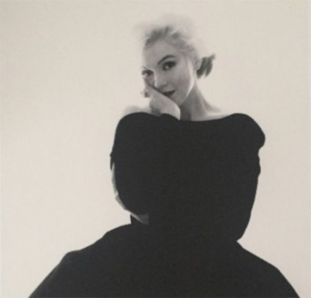 Photographie Stern - Marilyn Rare Black Dress Large
