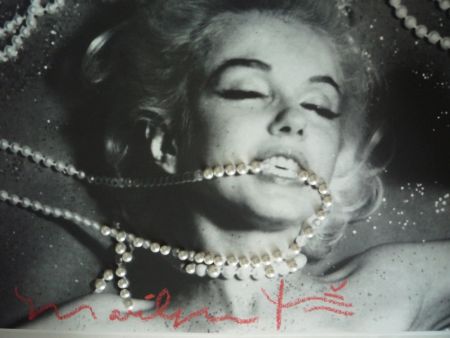 Photographie Stern - Marilyn with Pearls