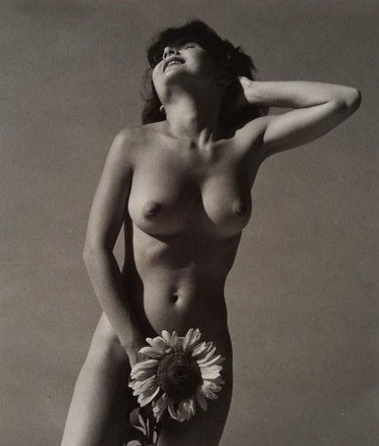 Photographie De Dienes  - Nu avec fleurs