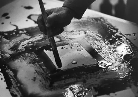 Photographie Blum - Sam Francis in his studio