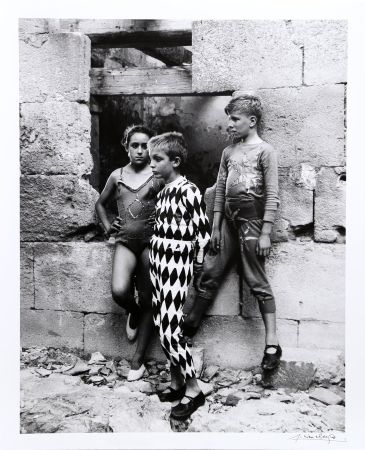 Photographie Clergue - Trio de Saltimbanques, Arles