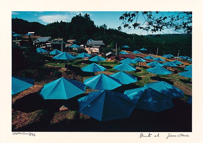 Photographie Christo - Umbrellas Jinba Blue