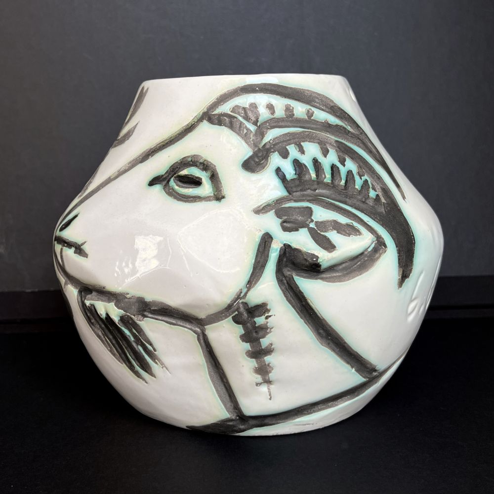 Aucune Technique Picasso - Vase with goats