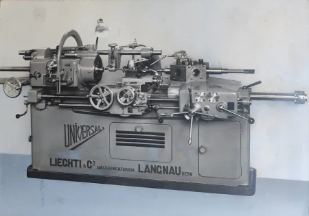 Photographie Anonyme - Darstellung einer Präzisionsmaschine, um 1960