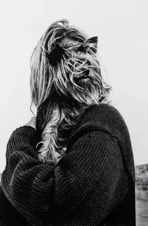 Photographie Erwitt - FEMME AU CHIEN 