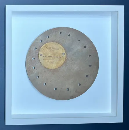 Aucune Technique Fontana - Lucio Fontana (1899-1968) - Lucio Fontana's metal sculpture commissioned by Alfa Romeo - 1964