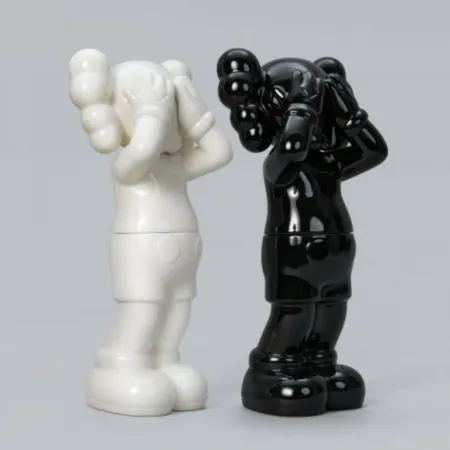 Céramique Kaws - Holiday UK (set of two)