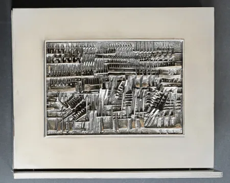 Aucune Technique Pomodoro - Arnaldo Pomodoro (1926 - 2025) - Bassorilievo - Silver sculpture with chrome-plated brass - 1973