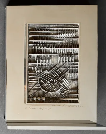 Aucune Technique Pomodoro - Arnaldo Pomodoro (1926 - 2025) - Bassorilievo - Silver sculpture with chrome-plated brass - 1973