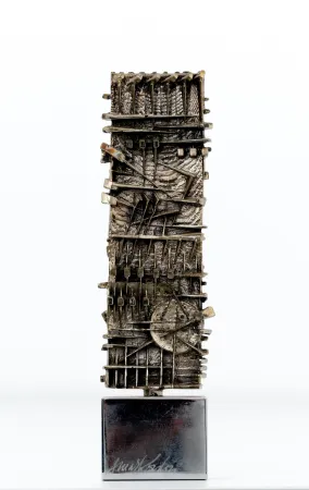 Multiple Pomodoro - Stele per FIAT