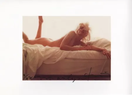 Multiple Stern - Marilyn colour nude on the bed