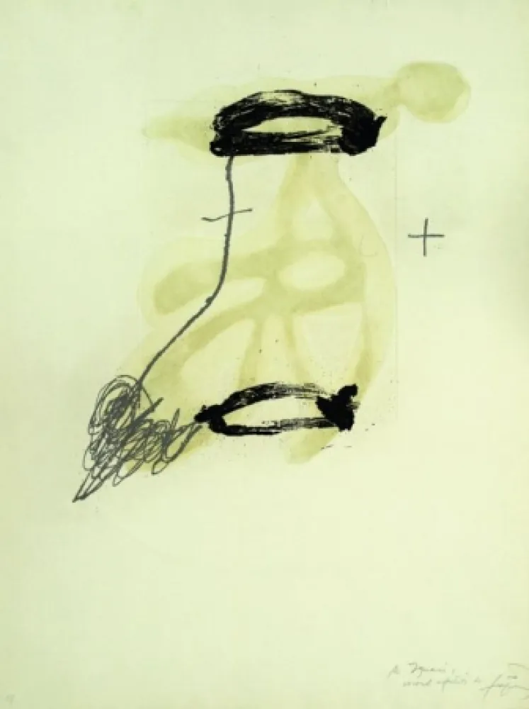 Eau-Forte Tàpies - UN FRAGMENT DE STATUE DANS L’HERBE D’UN ENCLOS ENCORE DÉSERT