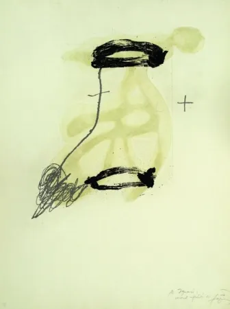 Eau-Forte Tàpies - UN FRAGMENT DE STATUE DANS L’HERBE D’UN ENCLOS ENCORE DÉSERT